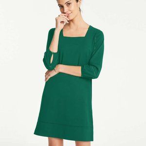 Anny Taylor Green Dress